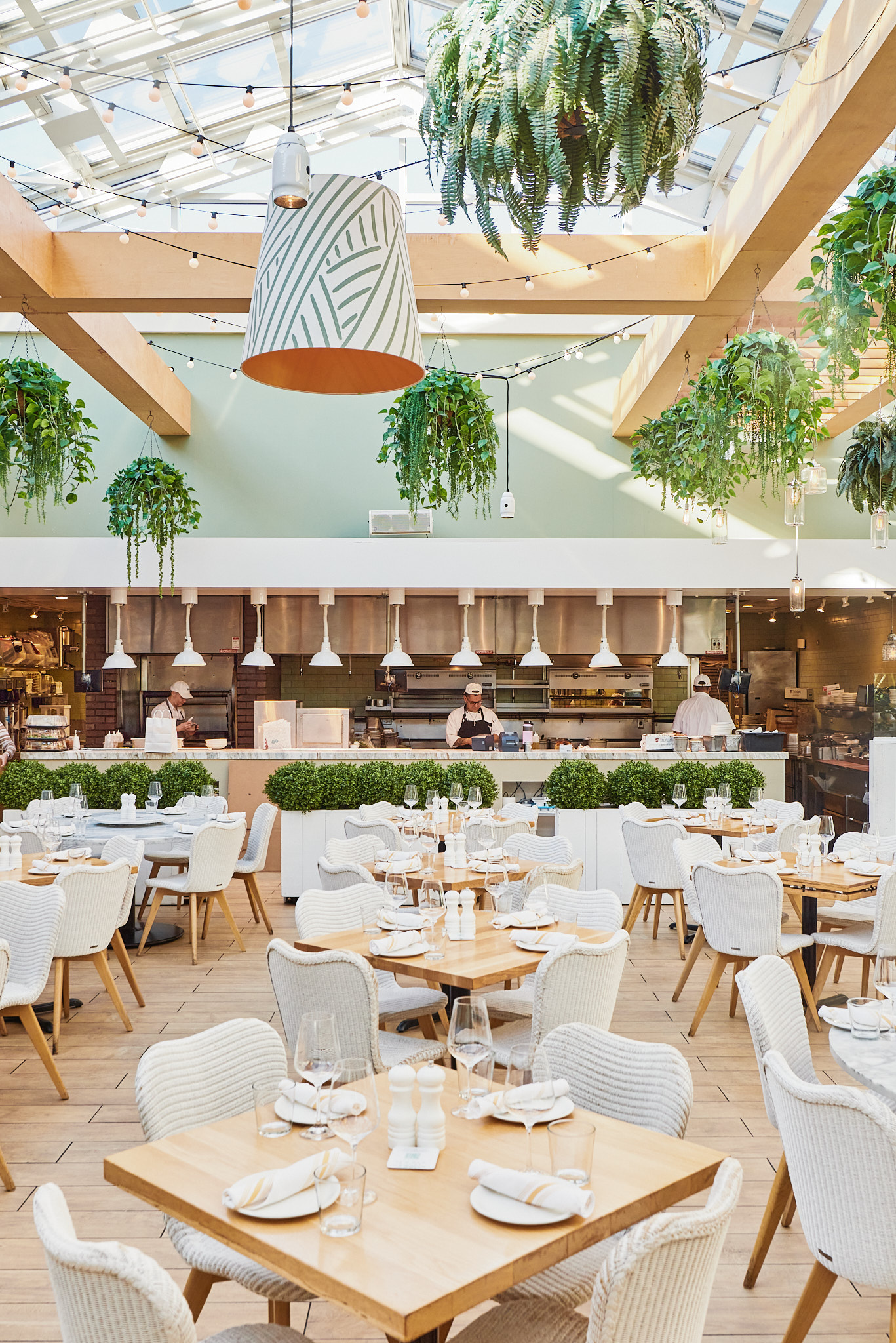 Summer House Chicago — 2023-11-10_SHLP_Interiors_0002.jpg