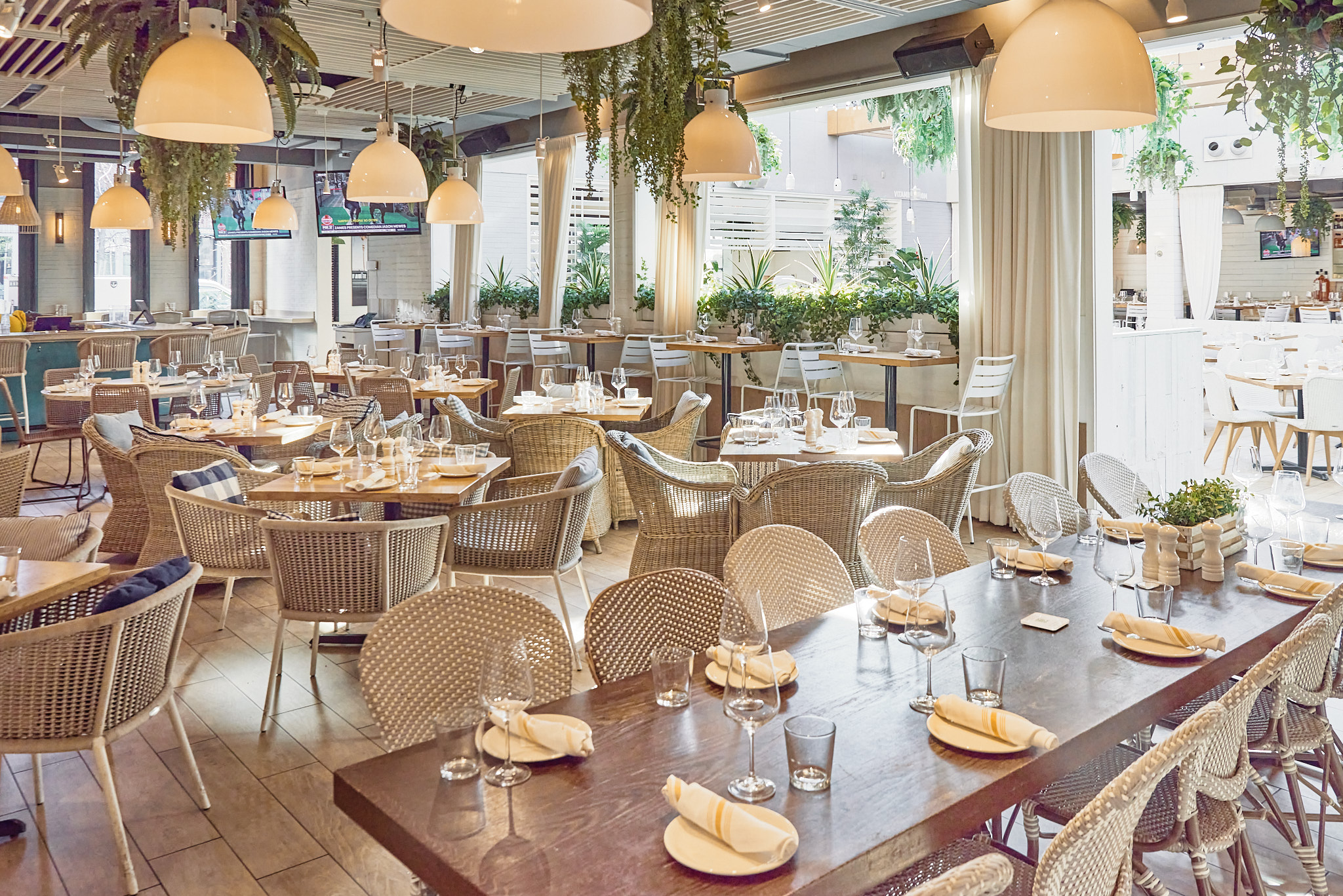 Summer House Chicago — 2023-11-10_SHLP_Interiors_0007.jpg